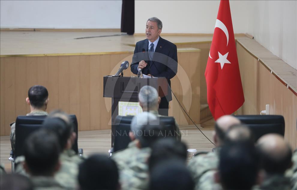 Akar ve komutanlardan "kritik" ziyaret