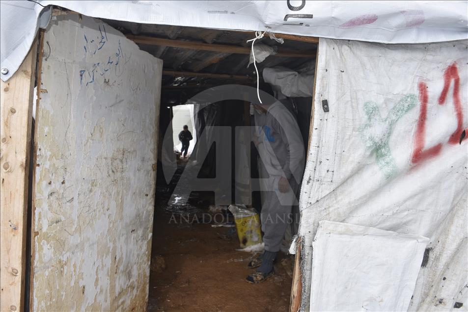 Arsal'da 60 bin Suriyeli mülteci hayatta kalma mücadelesi veriyor