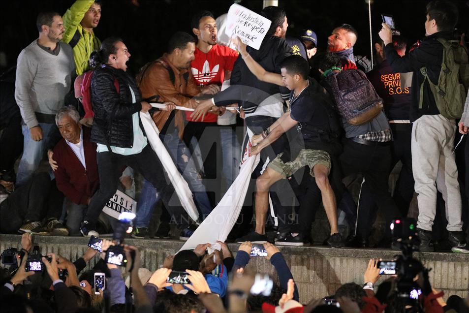 Kolombiya'da Başsavcı Martinez'in istifası için protesto