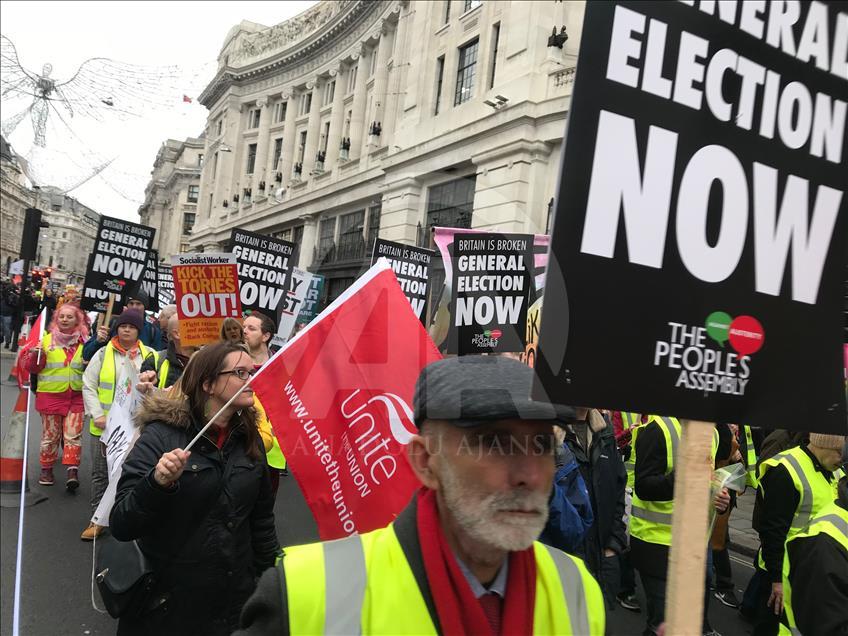 Londra'da sarı yelekliler gösterisi