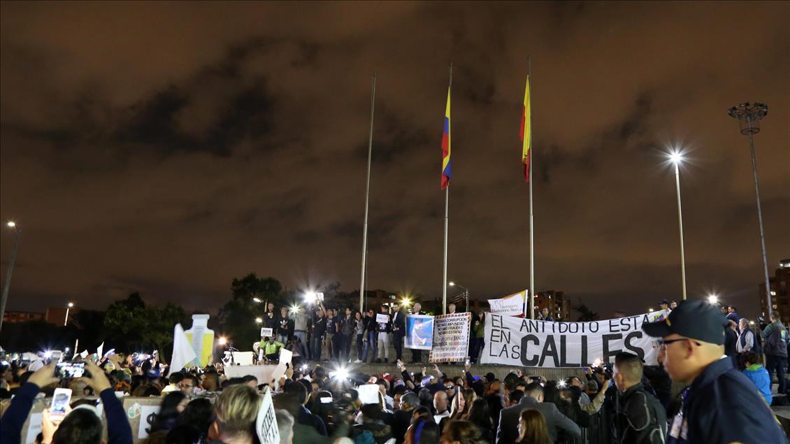 Kolombiya'da Başsavcı Martinez'in istifası için protesto