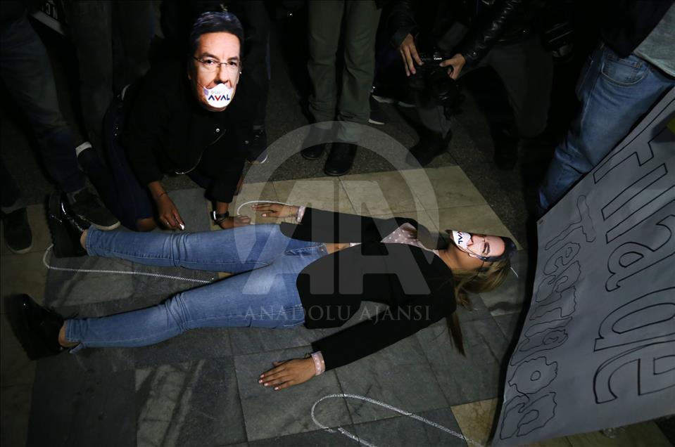 Kolombiya'da Başsavcı Martinez'in istifası için protesto