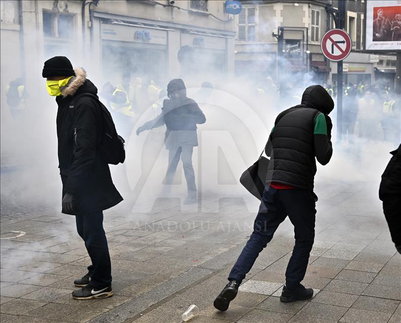 Yellow vest protest in Bourges
