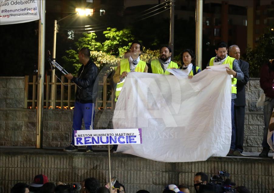 Kolombiya'da Başsavcı Martinez'in istifası için protesto