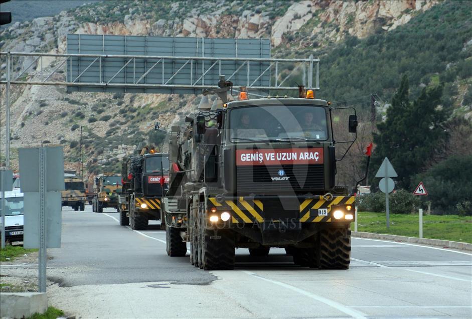 İdlib sınırına askeri sevkiyat sürüyor