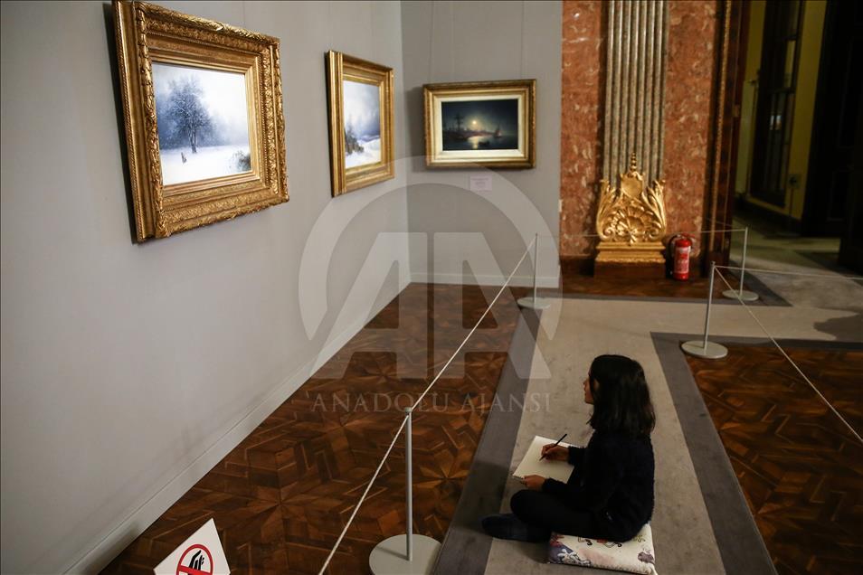 Çocukların Ayvazovski tablolarına karşı resim keyfi