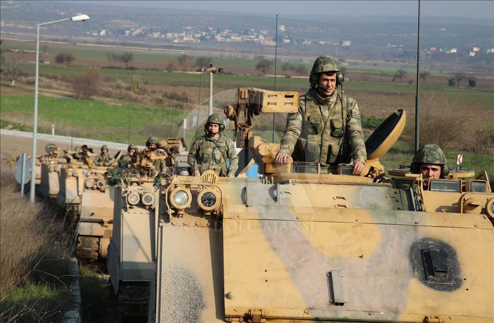 İdlib sınırına askeri sevkıyat sürüyor
