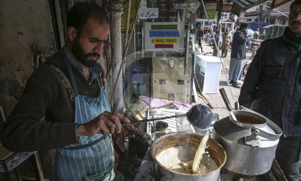 Comida callejera en Lahore, una de las ciudades más pobladas de Pakistán