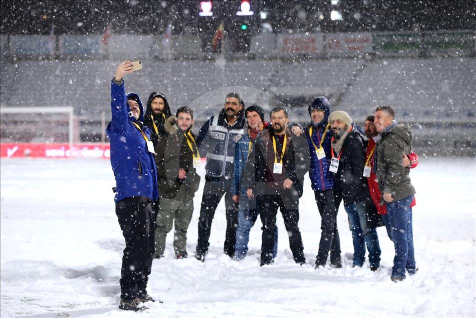 Partido de la Copa de Turquía se pospuso por fuertes nevadas