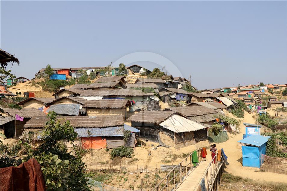 Беженцы из Мьянмы боятся возвращаться на родину
