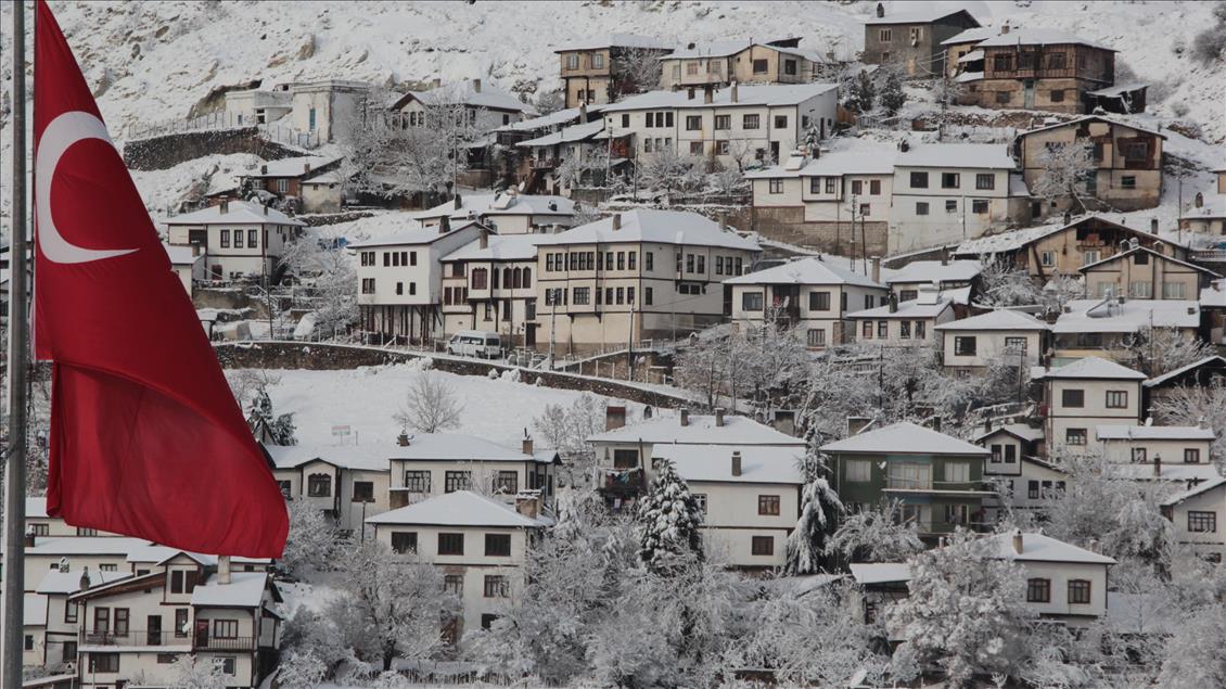 Beypazarı konaklarında kar manzarası