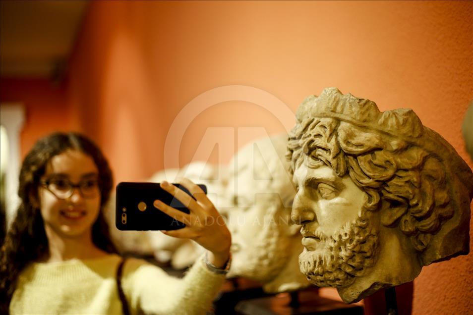 "Müzede Selfie Günü"