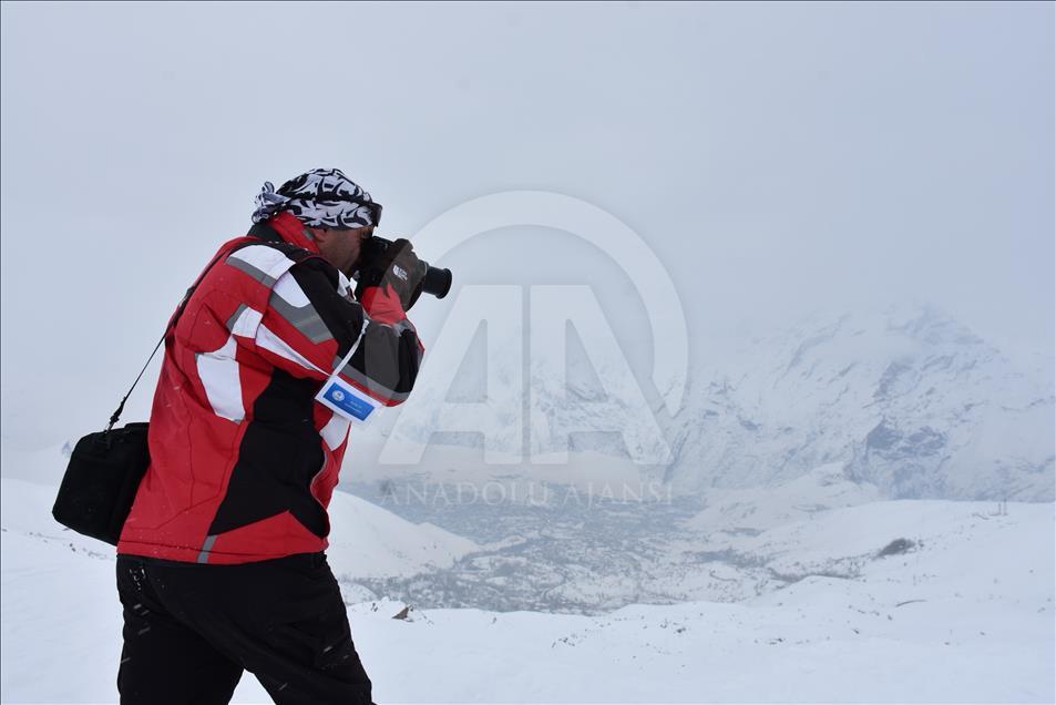 "Hakkari'de Alpleri, Himalayaları aratmayan güzellikler var"
