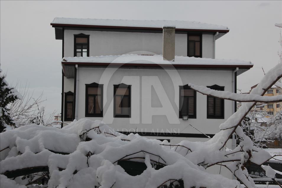 Beypazarı konaklarında kar manzarası