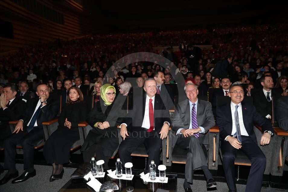 Cumhurbaşkanı Erdoğan, Piyanist ve besteci Fazıl Say'ın konserini izledi