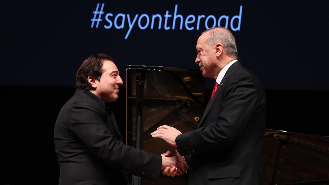 Cumhurbaşkanı Erdoğan, Piyanist ve besteci Fazıl Say'ın "Truva Sonatı" konserini izledi 