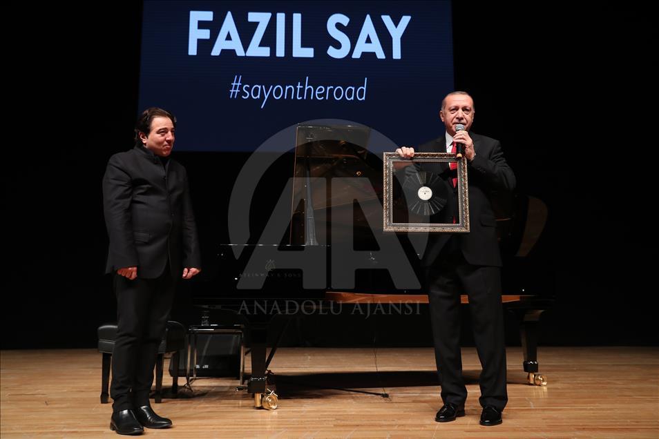 Cumhurbaşkanı Erdoğan, Piyanist ve besteci Fazıl Say'ın "Truva Sonatı" konserini izledi