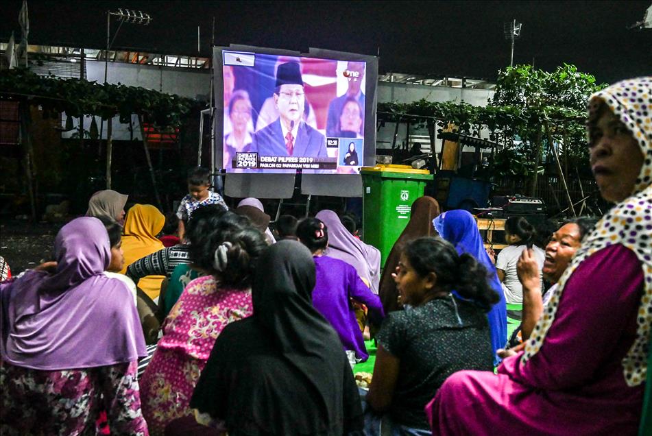 Nonton bareng debat perdana capres dan cawapres pemilu 2019