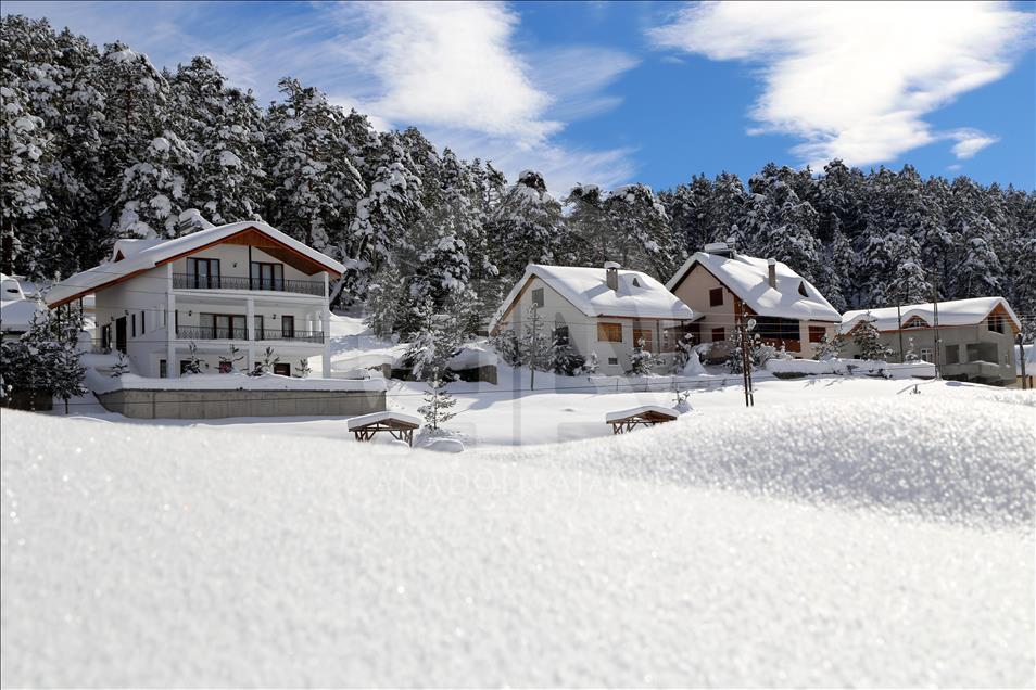 Así se ve el invierno en las montañas Egricimen en Sivas, Turquía