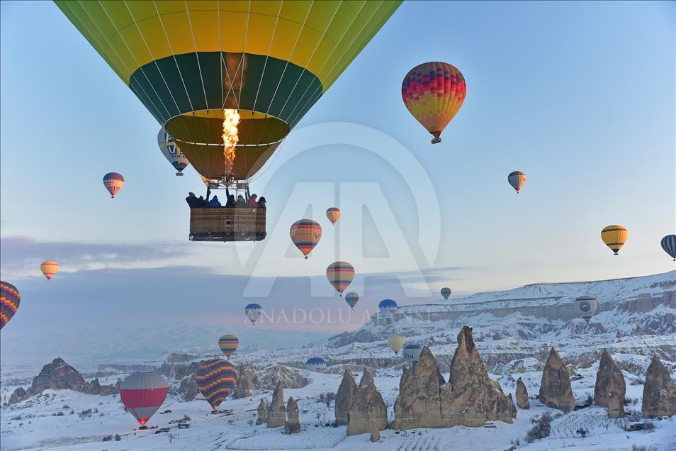 Kapadokya'da eksi 15 derecede balon keyfi