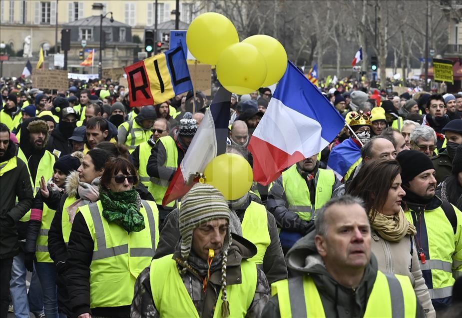 Yellow vest demonstration in Paris