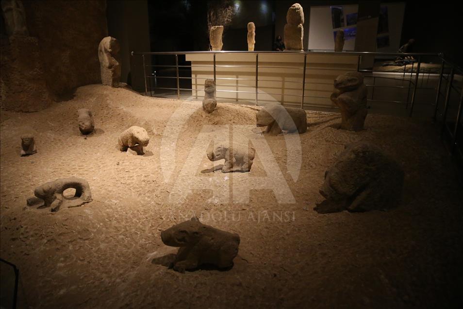 Gobekli Tepe artifacts at Sanliurfa museum complex
