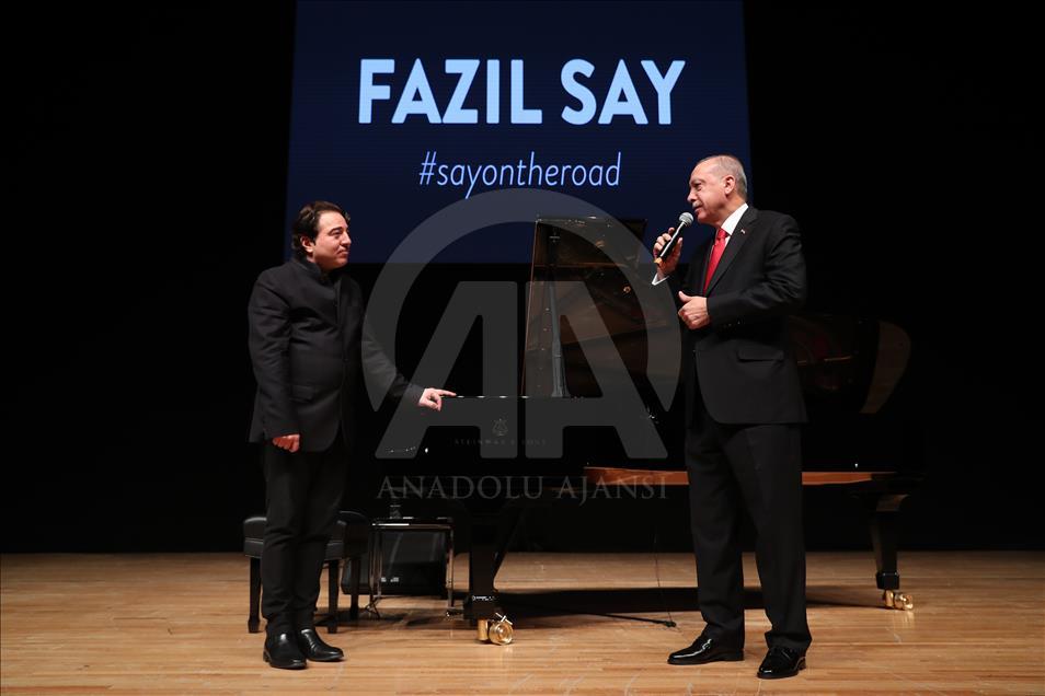 Erdogan assiste au concert du célèbre musicien Fazil Say