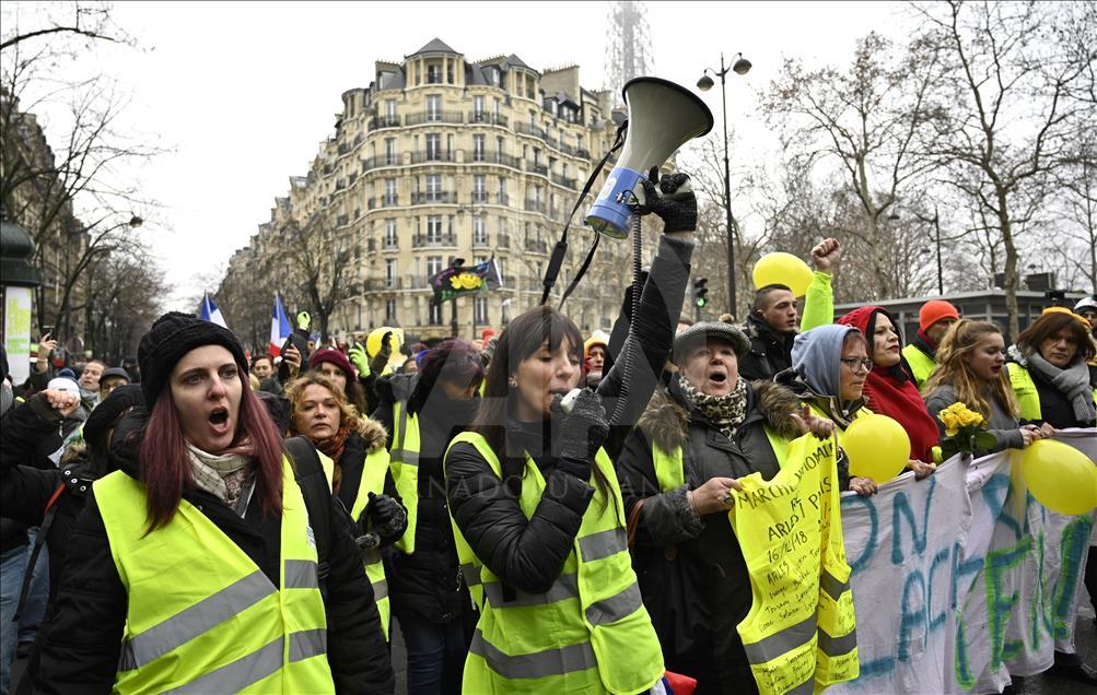 زنان «جلیقه زرد» در فرانسه به خیابان ها آمدند