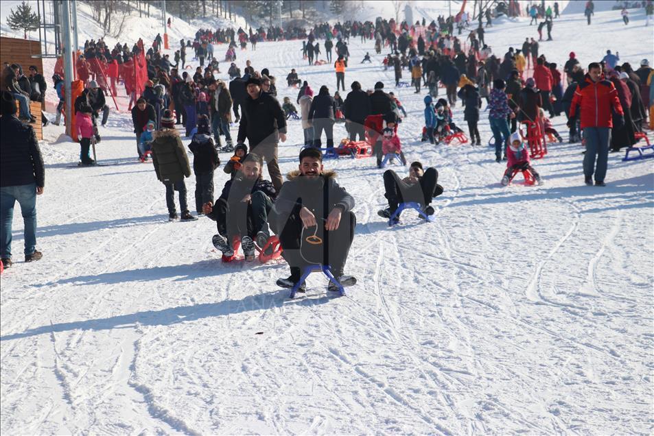 استقبال گسترده مردم ارزروم از پیست اسکی پالان‌دوکن ارزروم