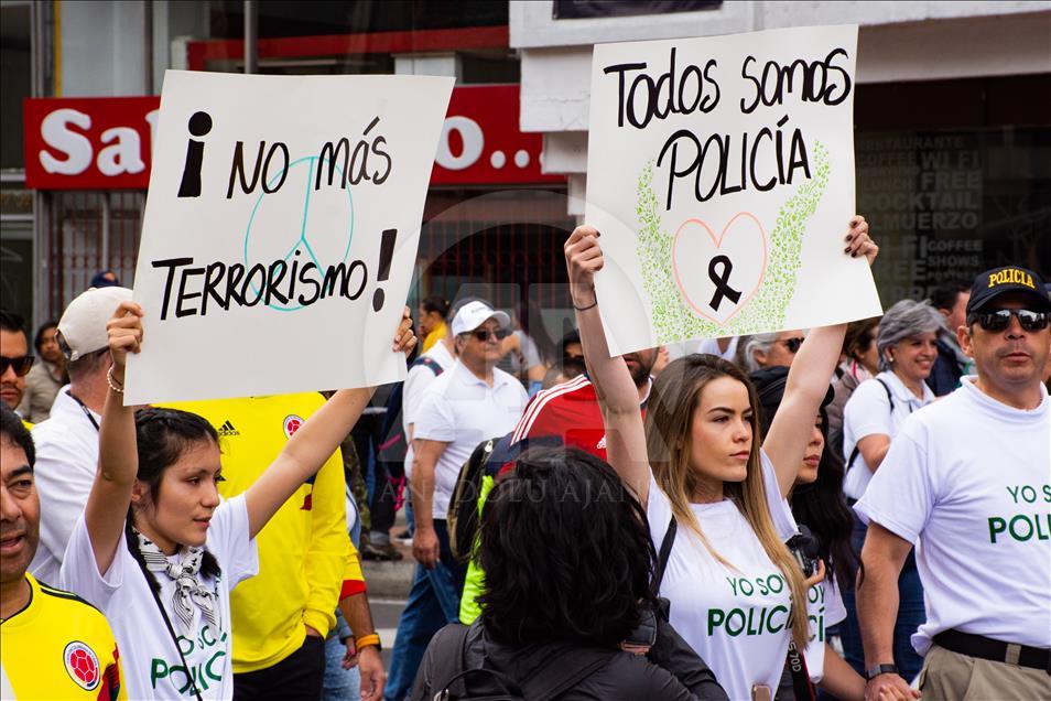 Colombians march against terrorism in Bogota