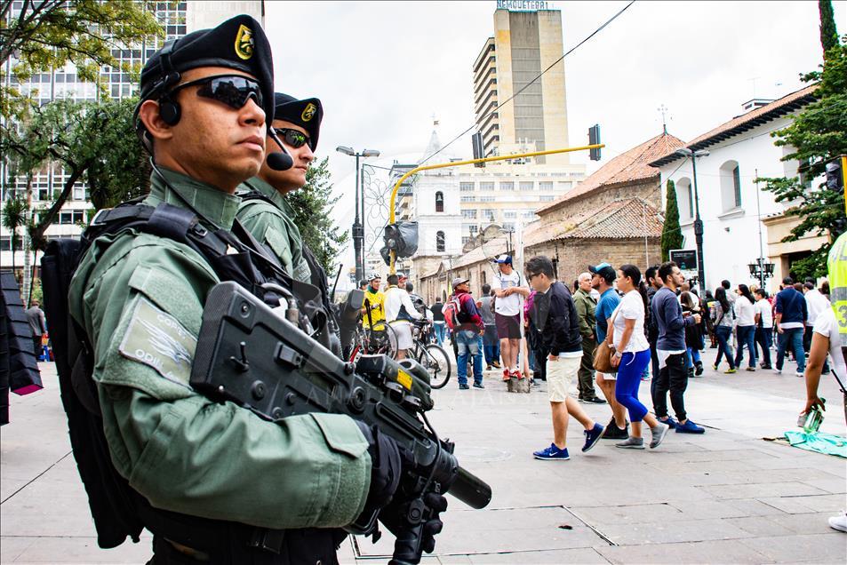 Colombians march against terrorism in Bogota
