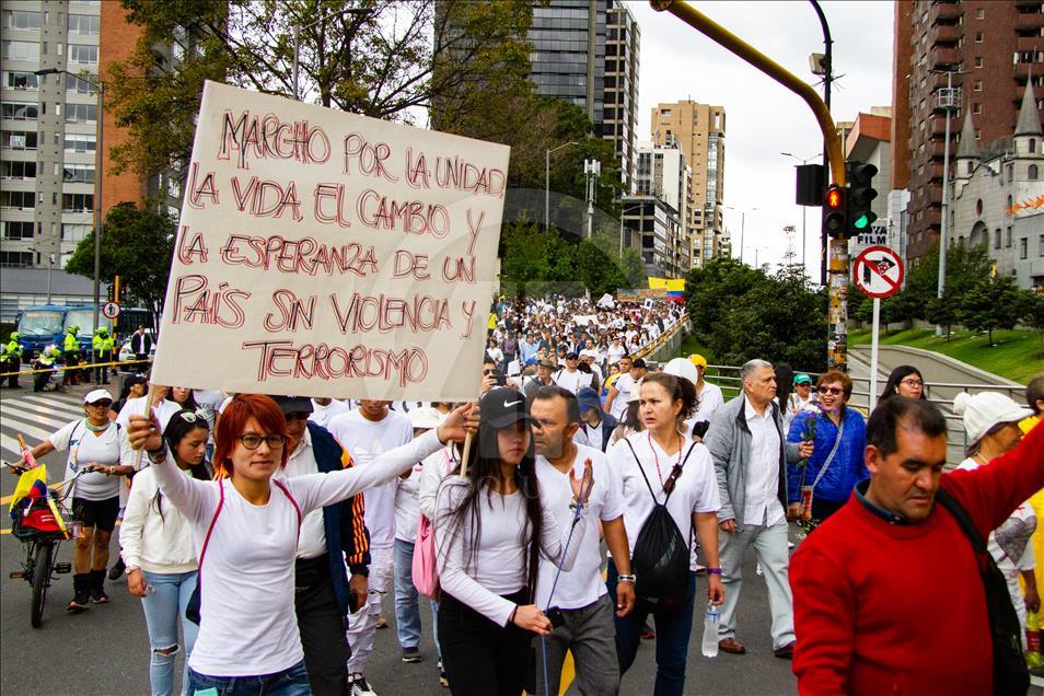 Colombians march against terrorism in Bogota