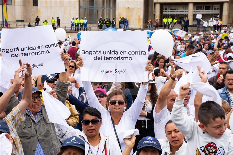 Colombians march against terrorism in Bogota