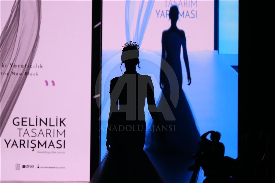 أحدث صيحات فساتين الزفاف بمعرض دولي في إزمير التركية
