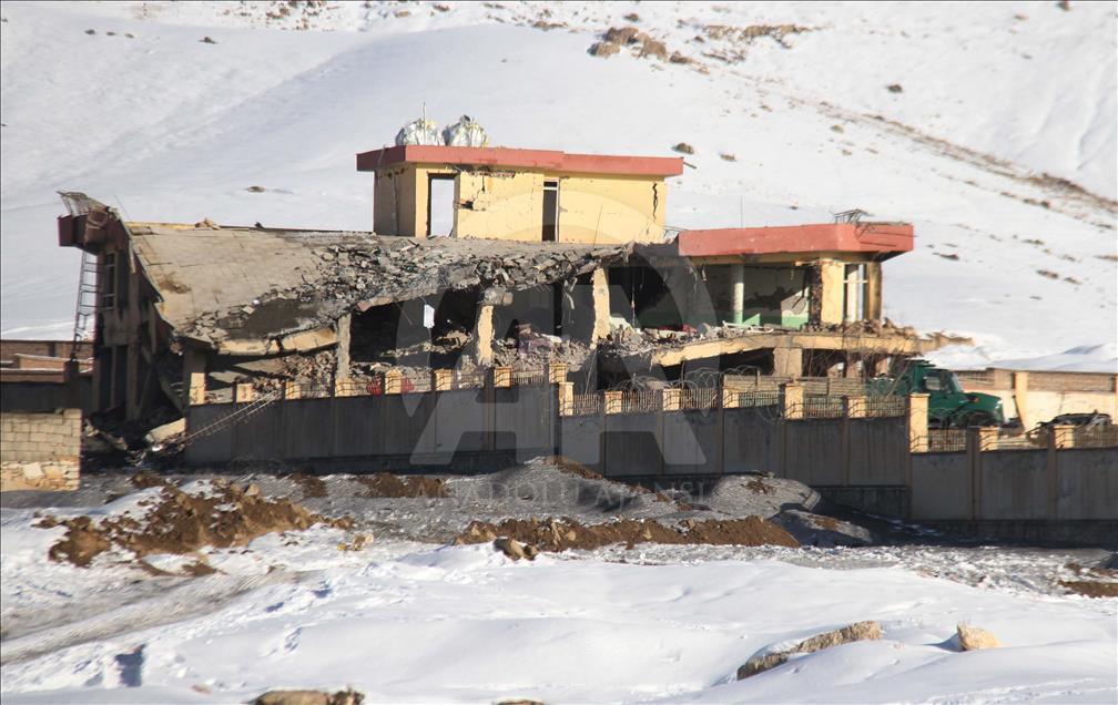 Deadly Taliban attack on military compound