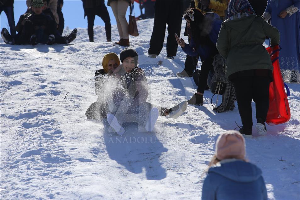 "مهرجان الثلج" في مدينة السليمانية 