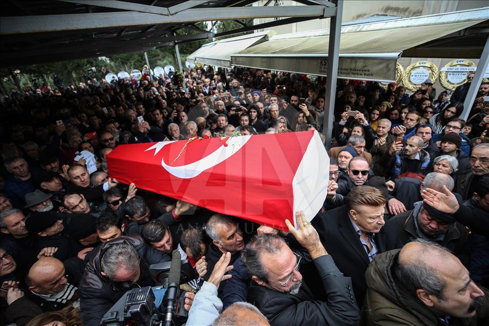 Ayşen Gruda son yolculuğuna uğurlandı