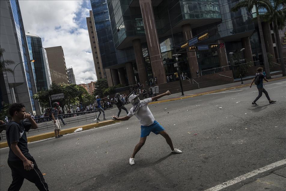 Venezuela'da Maduro karşıtı gösteri
