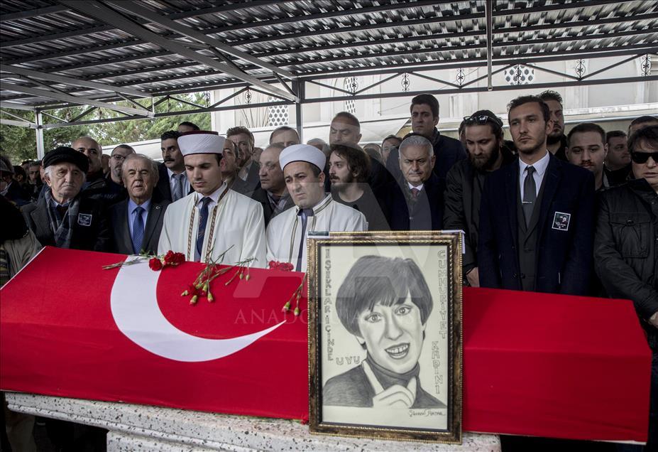 Ayşen Gruda son yolculuğuna uğurlandı