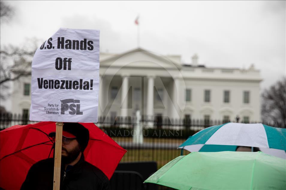 Protest in front of White House