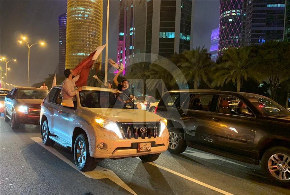 فيضان بشري في شوارع الدوحة فرحا بفوز العنابي على الإمارات