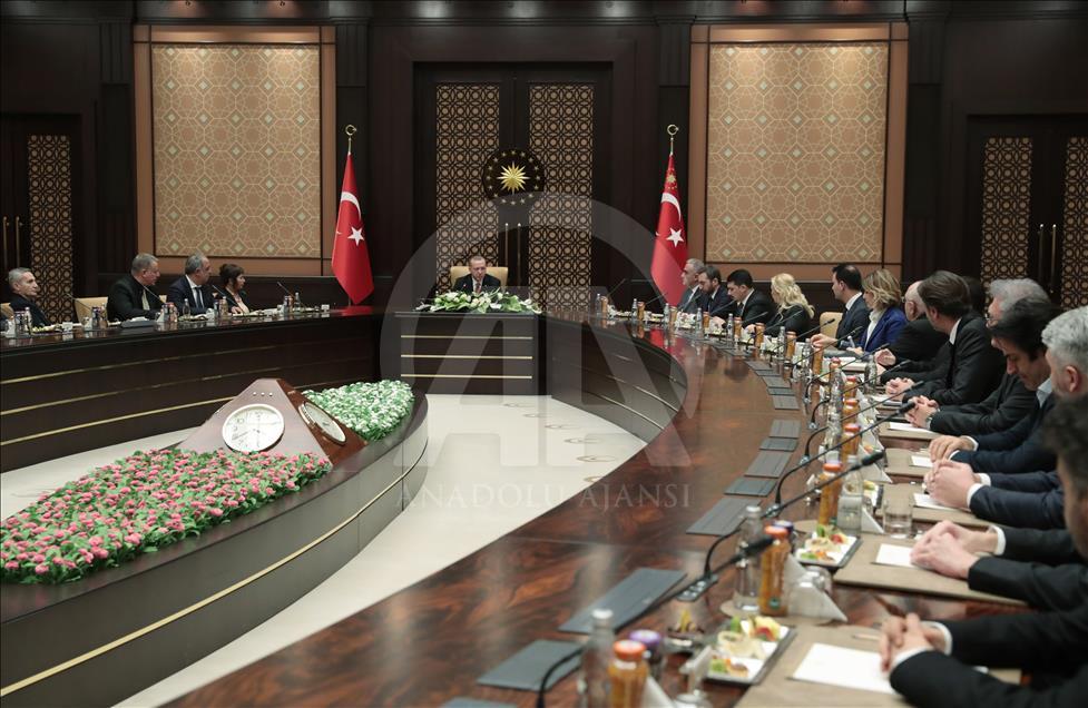 Cumhurbaşkanı Erdoğan, sinema sektörü temsilcilerini kabul etti