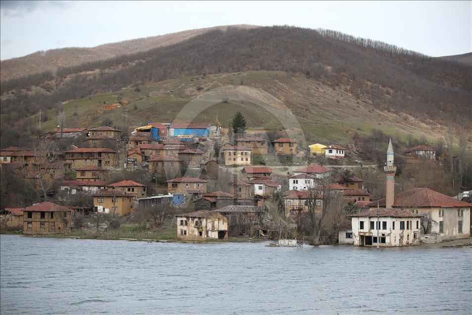 Bilecik'in sular altındaki "sessiz köyü"