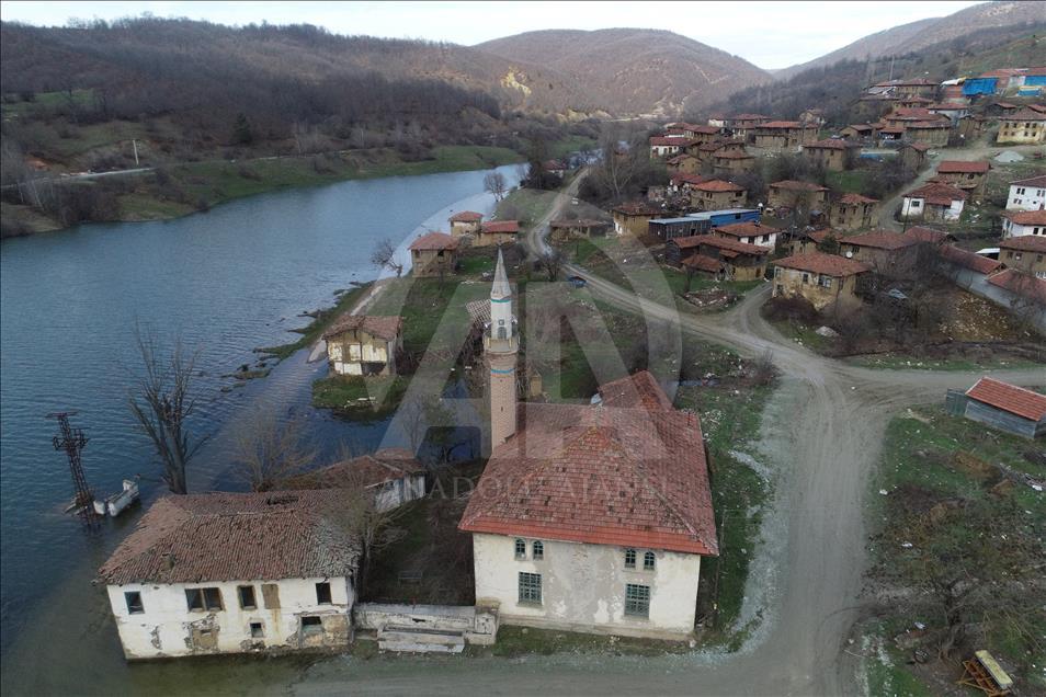 Bilecik'in sular altındaki "sessiz köyü"
