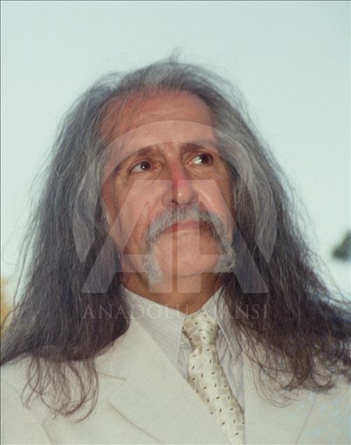 Modern zamanların ozanı: Barış Manço