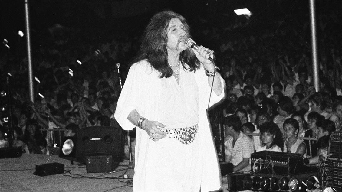 Modern zamanların ozanı: Barış Manço