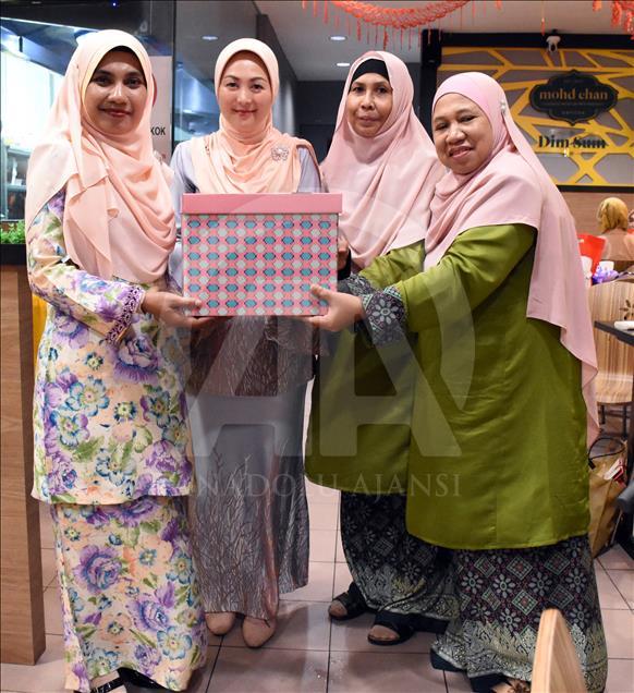 Mujeres de Malasia celebran el Día Internacional del Hiyab
