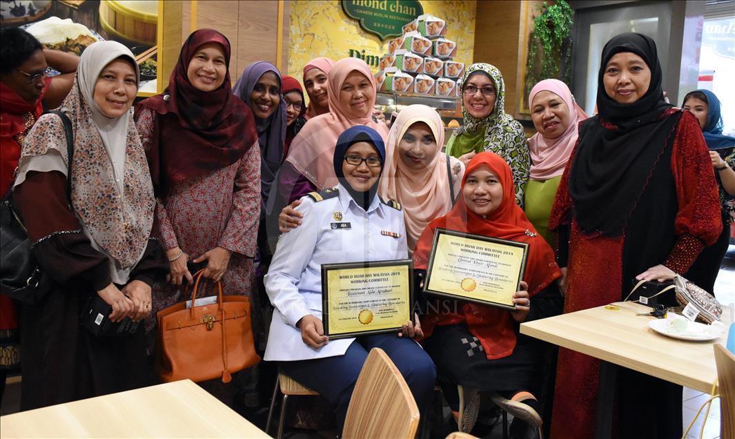 Mujeres de Malasia celebran el Día Internacional del Hiyab