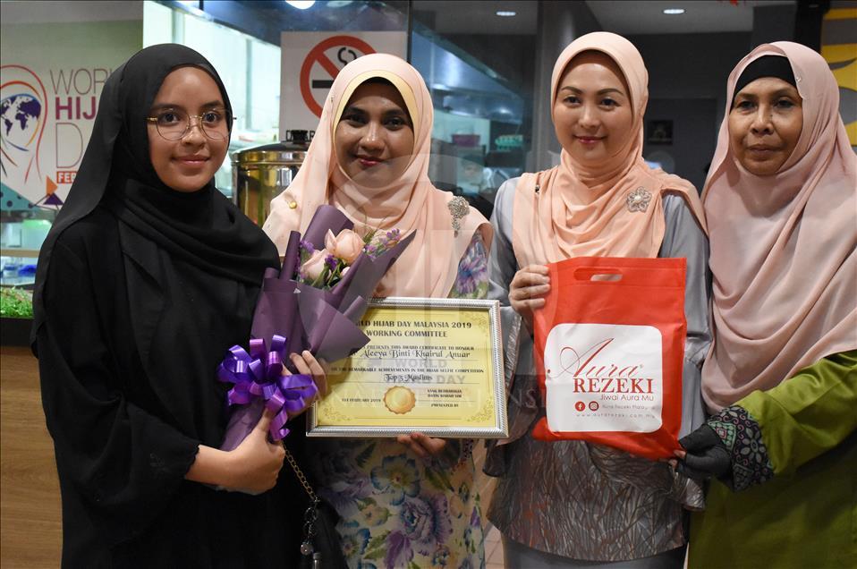 Mujeres de Malasia celebran el Día Internacional del Hiyab