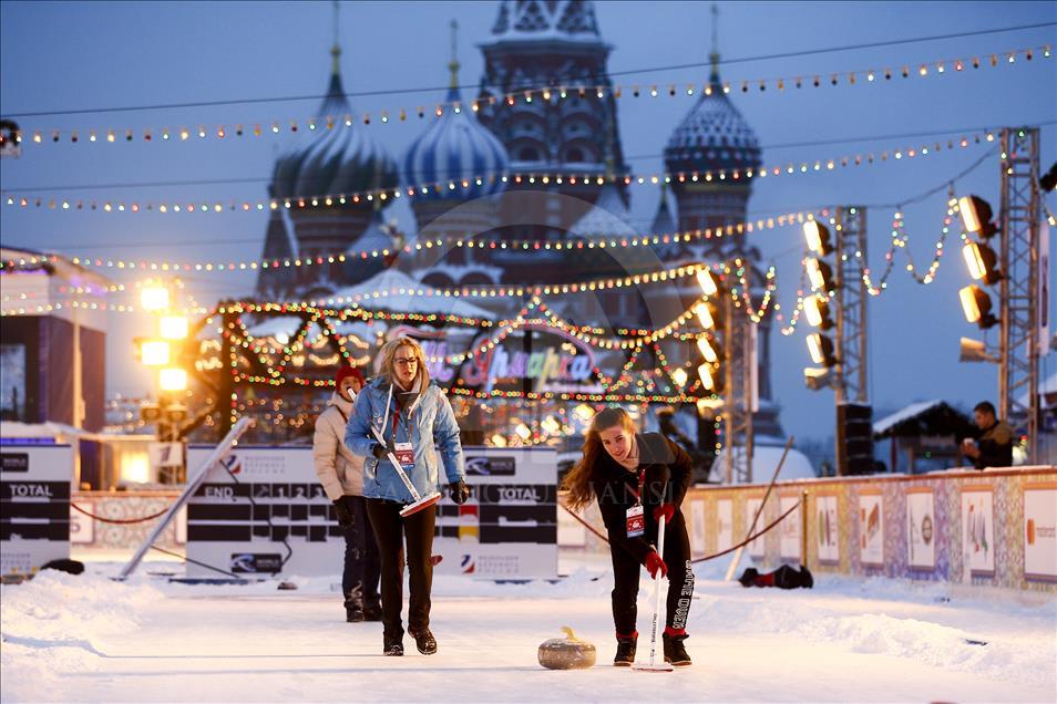 Moskova'da kar yağışı